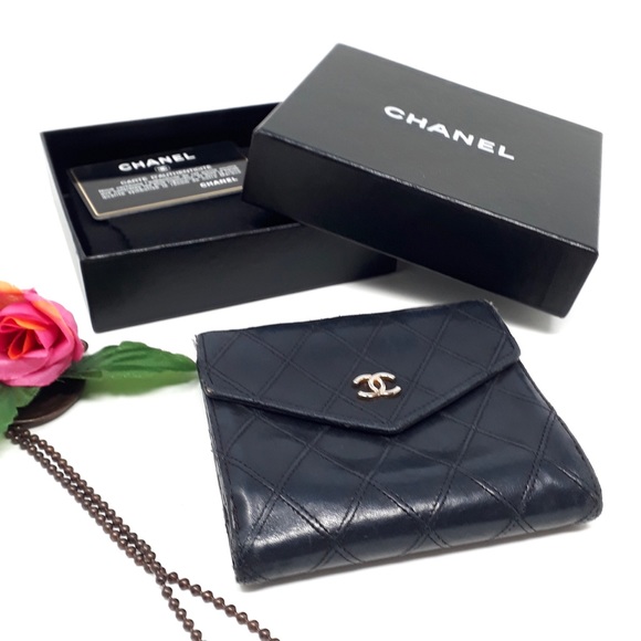 CHANEL Handbags - Auth Chanel Small Bifold Leather Wallet Vintage